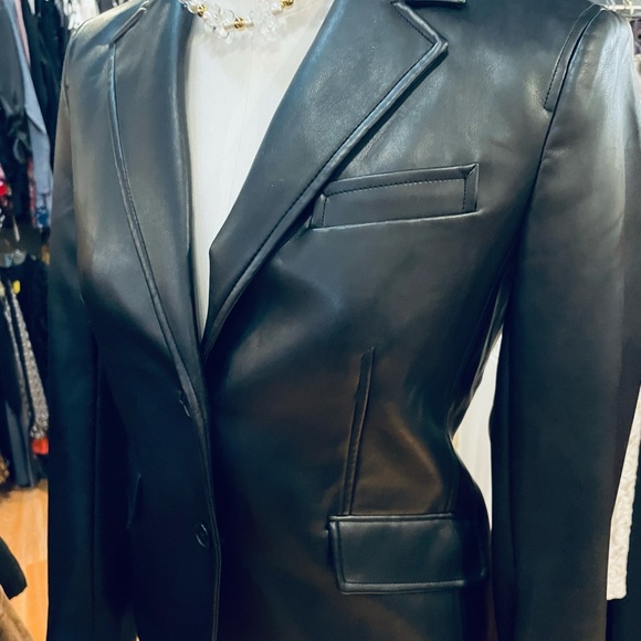 Anne Klein stretchy leather jacket - Picture 2 of 6